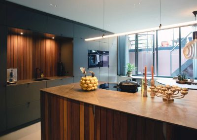 Complete make-over souterrain en bel-etage Schroeder van der Kolkstraat
